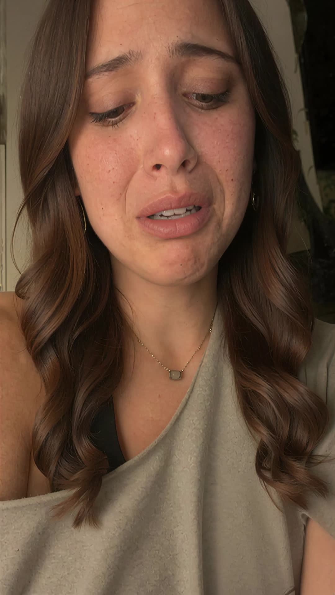 AI Young Woman Close-up Selfie Video Expression Shift