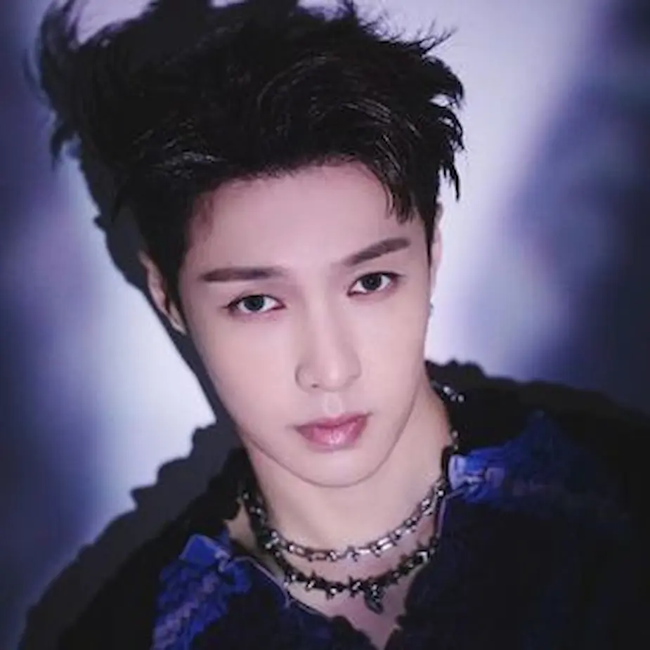 Lay Zhang